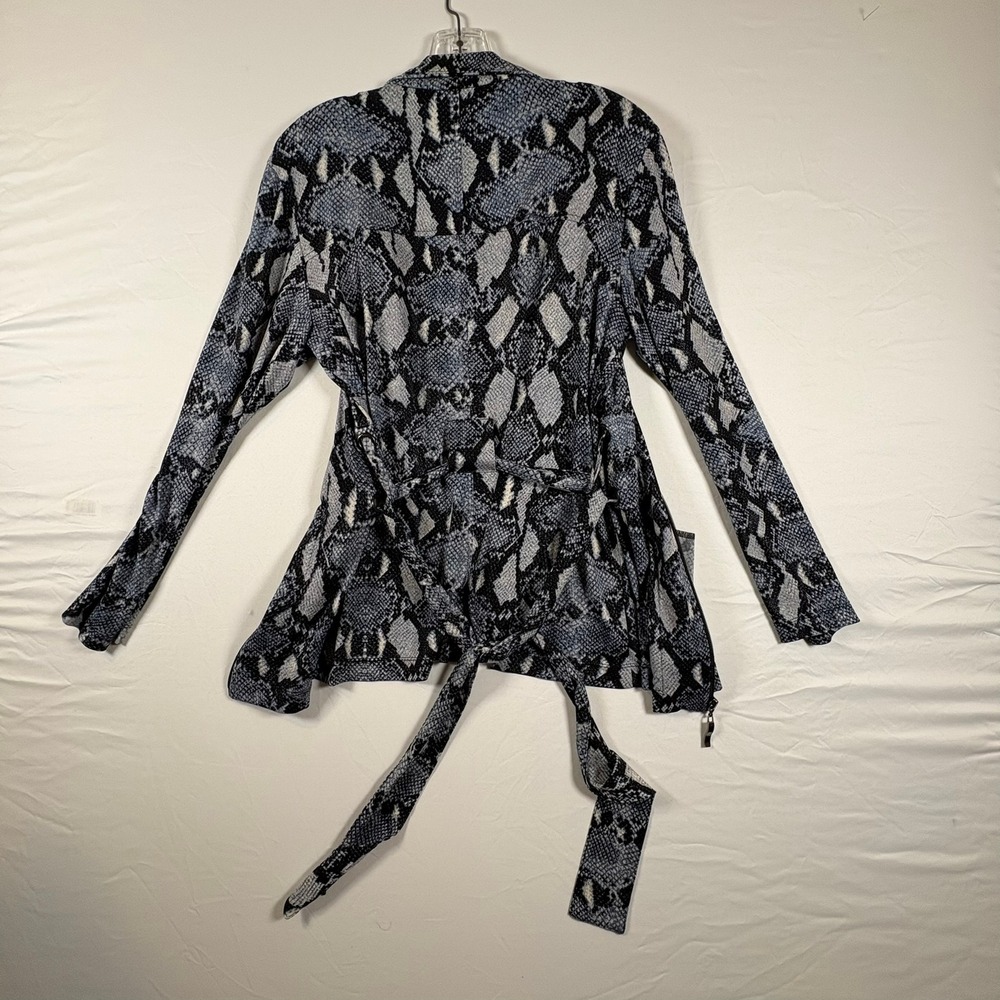 Chicos Blue Snakeskin Print Zip Front Belted Jacket Mock Neck Size 1 M - Picture 2 of 12